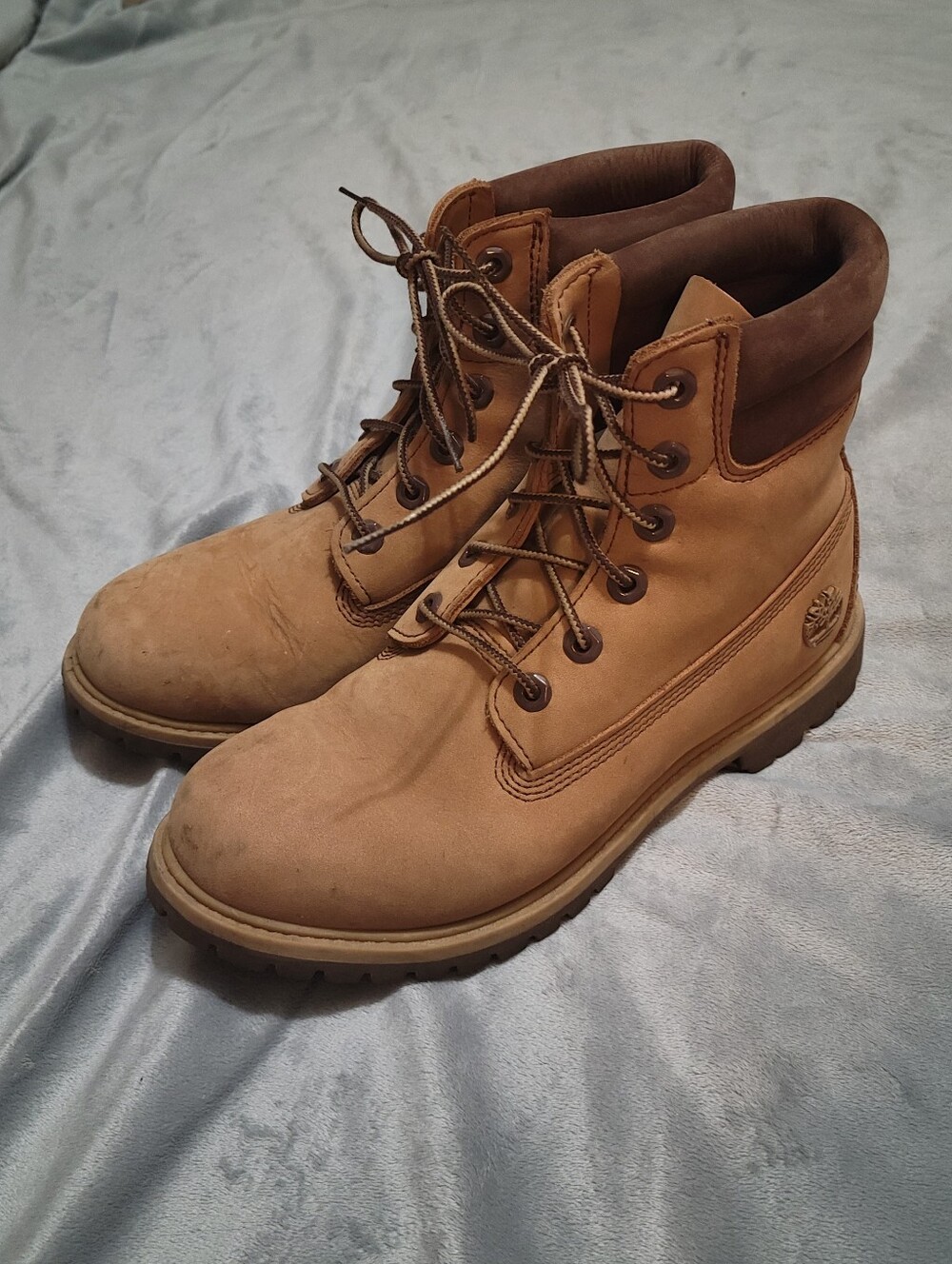 Classic Timbs - Picture 2 of 5